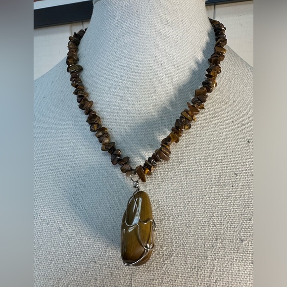 Oblong wire wrapped tiger eye pendant necklace - Picture 1 of 6
